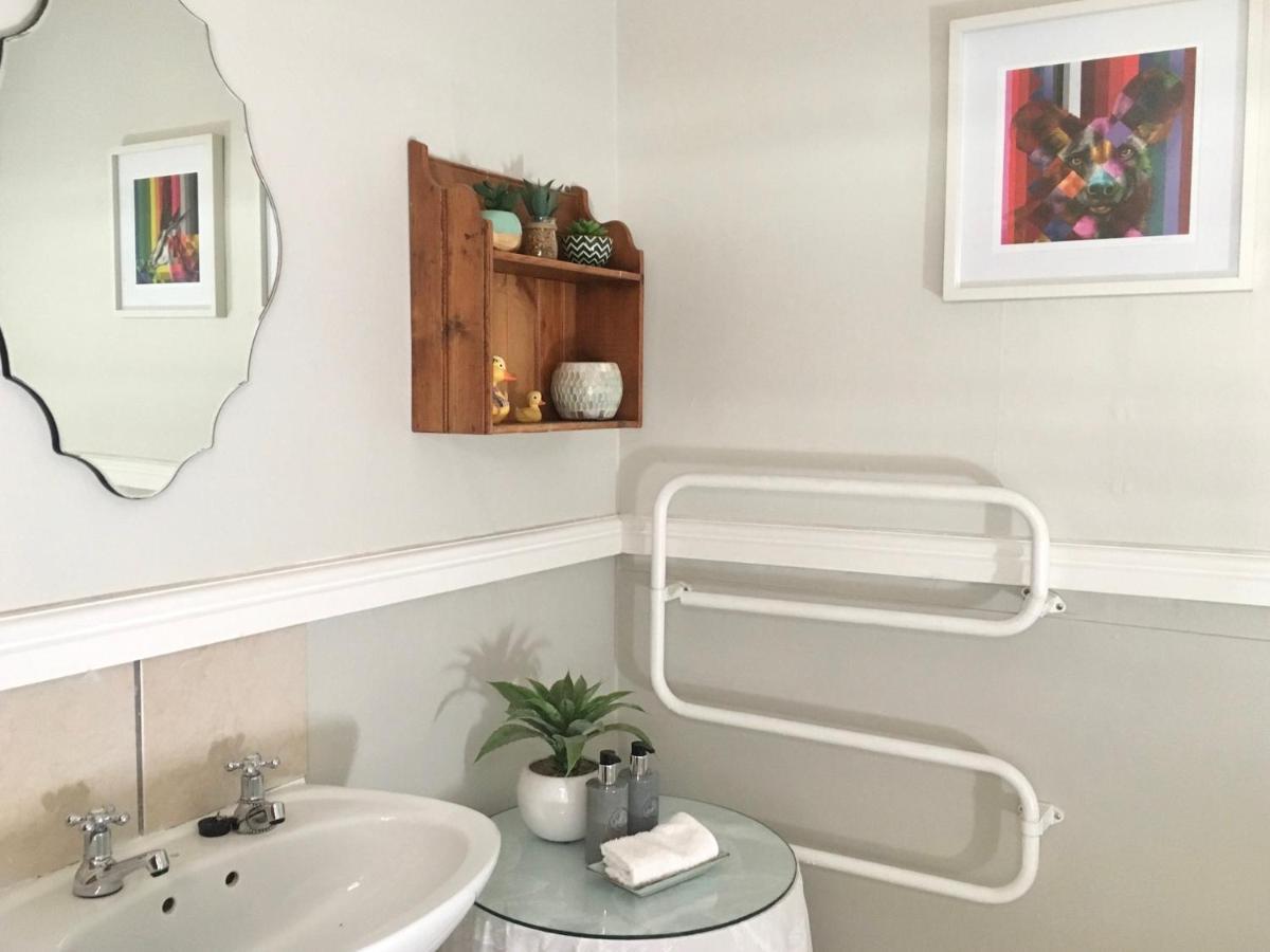 John Montagu Accommodation エクステリア 写真
