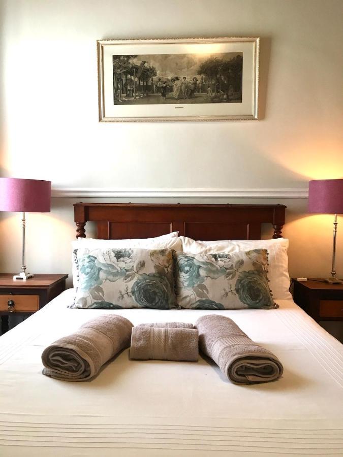 John Montagu Accommodation エクステリア 写真